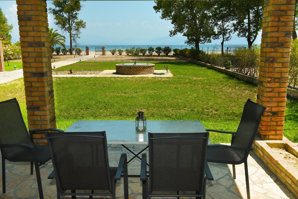 Antonia Beachfront Villa Lefkimmi  Zewnętrze zdjęcie