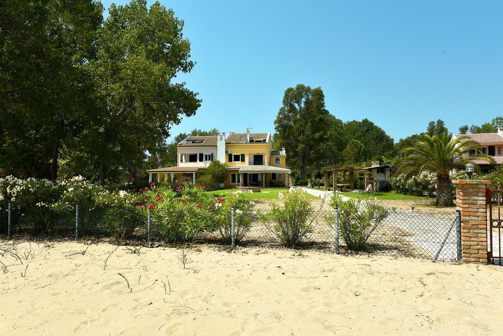 Antonia Beachfront Villa Lefkimmi  Zewnętrze zdjęcie